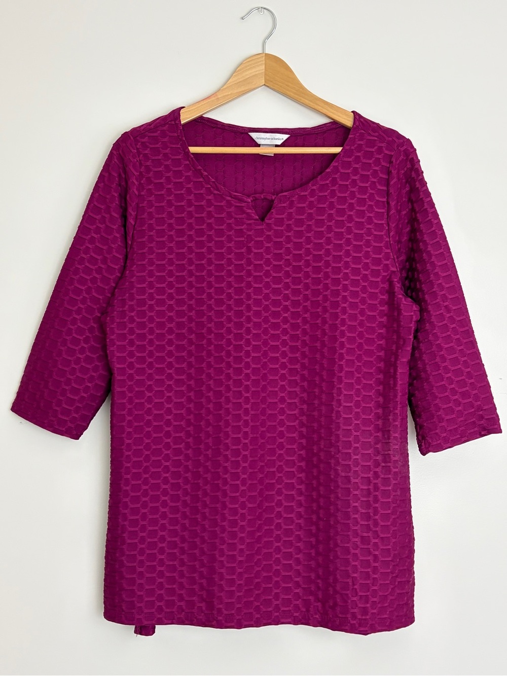 Christopher & Banks Women's Classic pink Top. Textured Scoop-Neck. Large